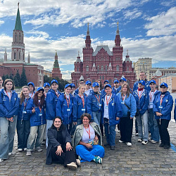 Students of Management Technologies Institute Volunteer at Spasskaya Tower Military Music Festival