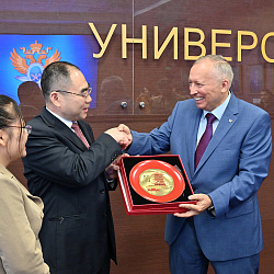 Wuhan Polytechnic Delegation Visits RTU MIREA