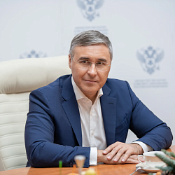 Valery Falkov congratulated university professors and instructors on their professional holiday