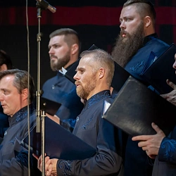 The Sretensky Monastery choir performs at the University on the eve of National Unity Day