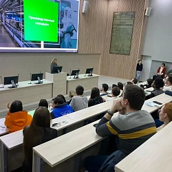 A meeting of the group of companies “R-PHARM” with the students of the Lomonosov Institute of Fine Chemical Technologies was held as part of a series of meetings with the Chemistry of Success partners