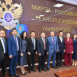Wuhan Polytechnic Delegation Visits RTU MIREA
