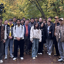 Institute of International Education Holds a Series of Moscow Tours for Foreign Students