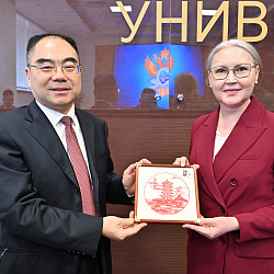 Wuhan Polytechnic Delegation Visits RTU MIREA