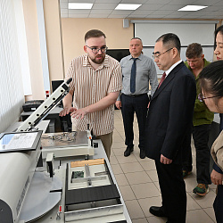 Wuhan Polytechnic Delegation Visits RTU MIREA